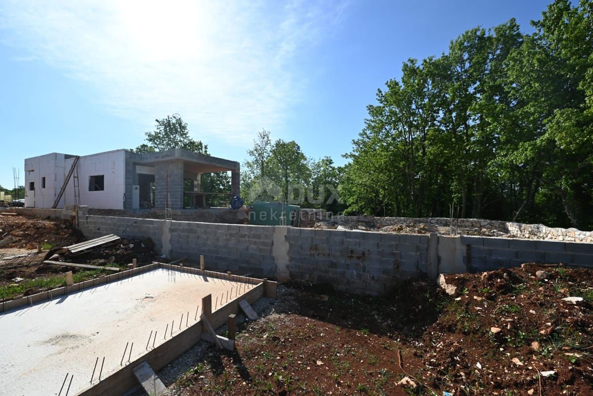 ISTRIA, SVETVINČENAT - Piano terra con vista sul verde! OPPORTUNITÀ!