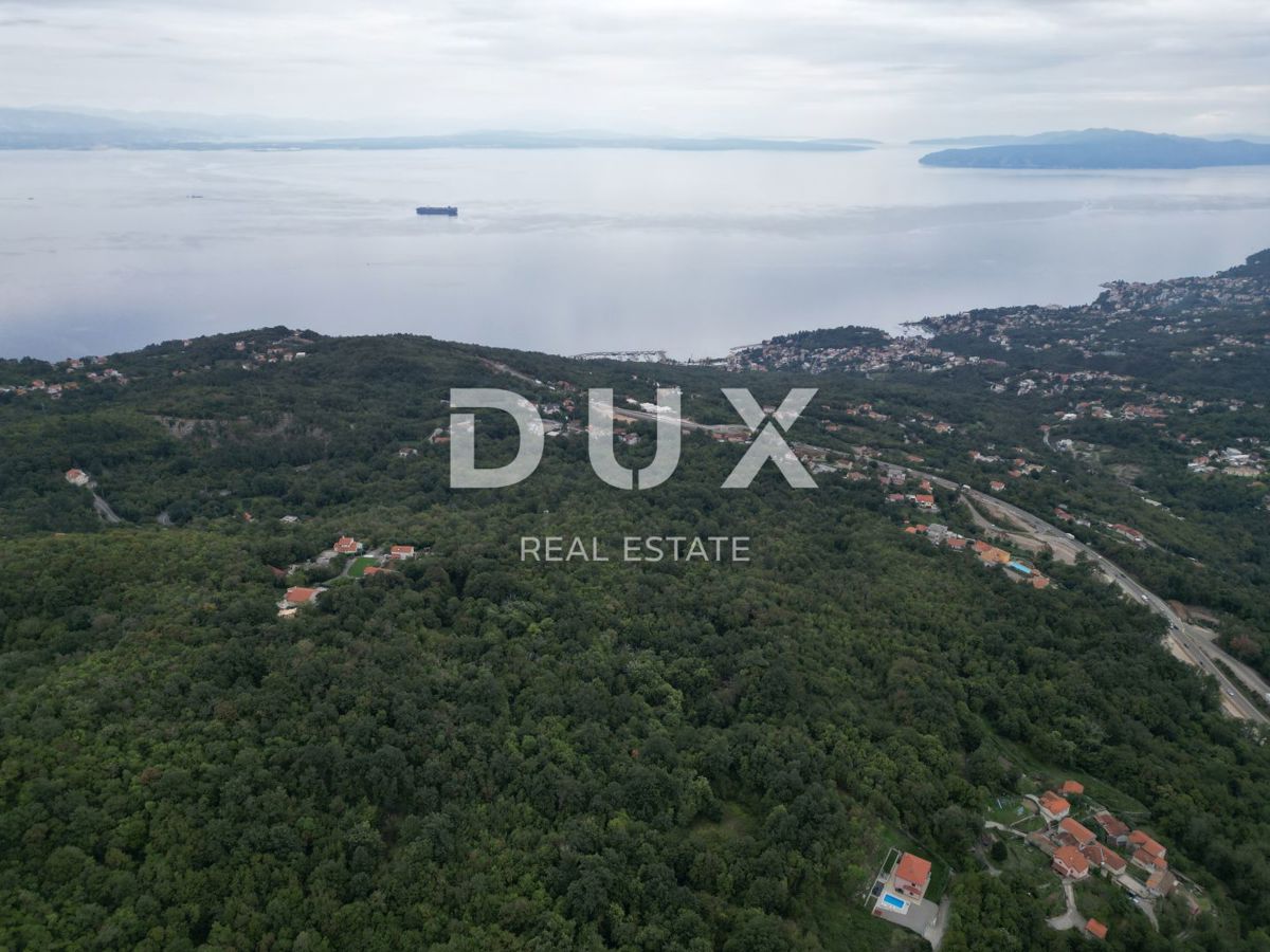 OPATIJA, VEPRINAC - terreno di 6700 m2 con bellissima vista sul mare per un rifugio di montagna, per scopi sportivo-ricreativi-turistici