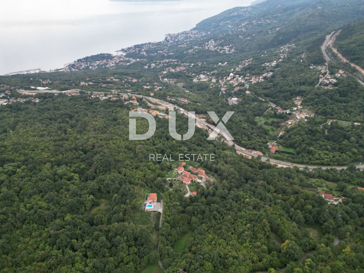 OPATIJA, VEPRINAC - terreno di 6700 m2 con bellissima vista sul mare per un rifugio di montagna, per scopi sportivo-ricreativi-turistici