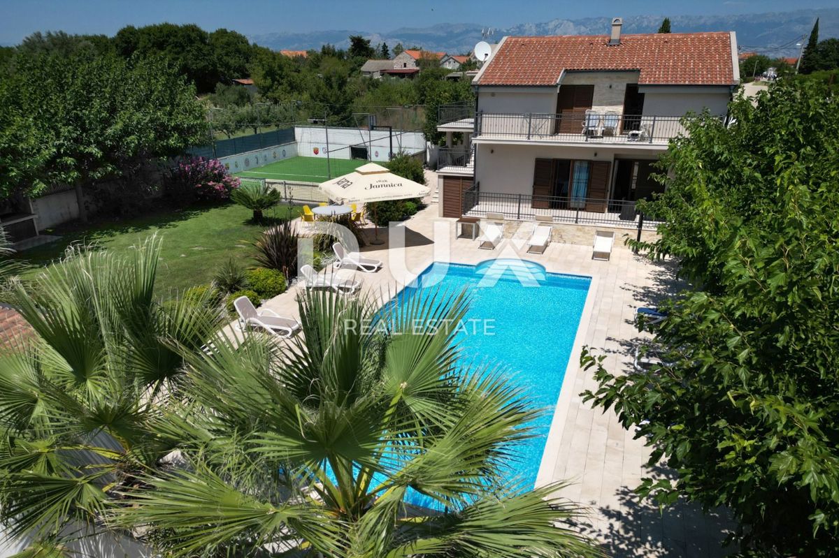 ZADAR, POLÍČNIK - Bellissima villa con piscina e parco giochi