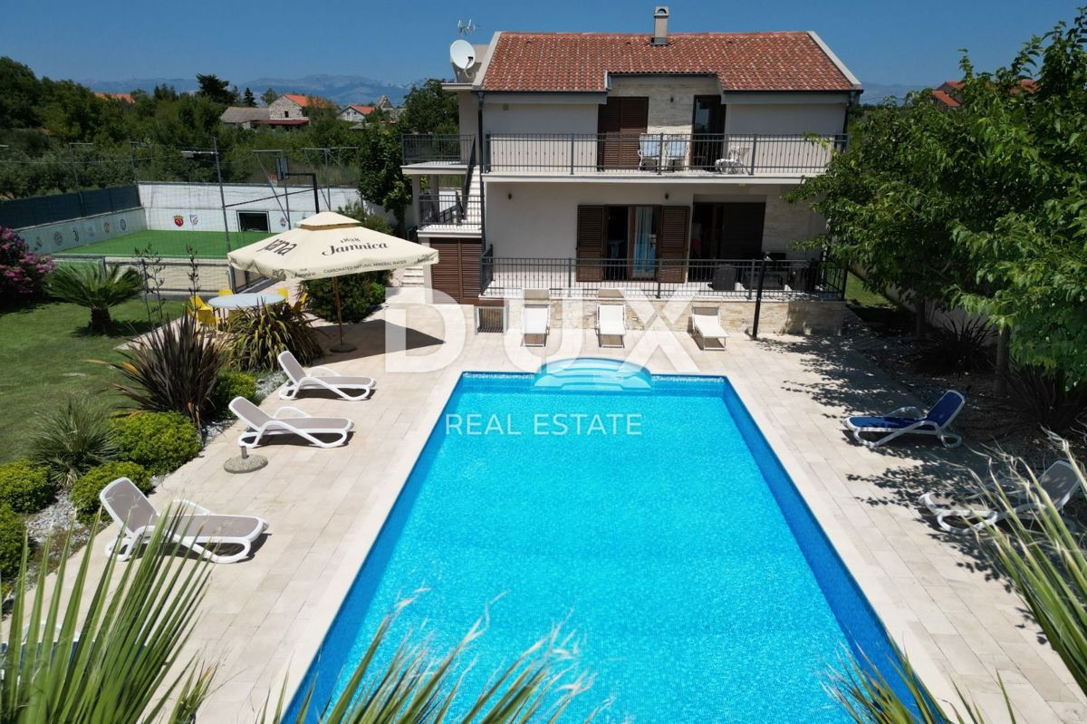 ZADAR, POLÍČNIK - Bellissima villa con piscina e parco giochi