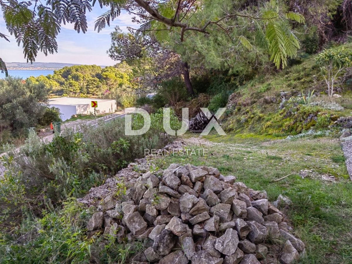 UGLJAN, KALI - Casa con vista sul mare e ampio giardino