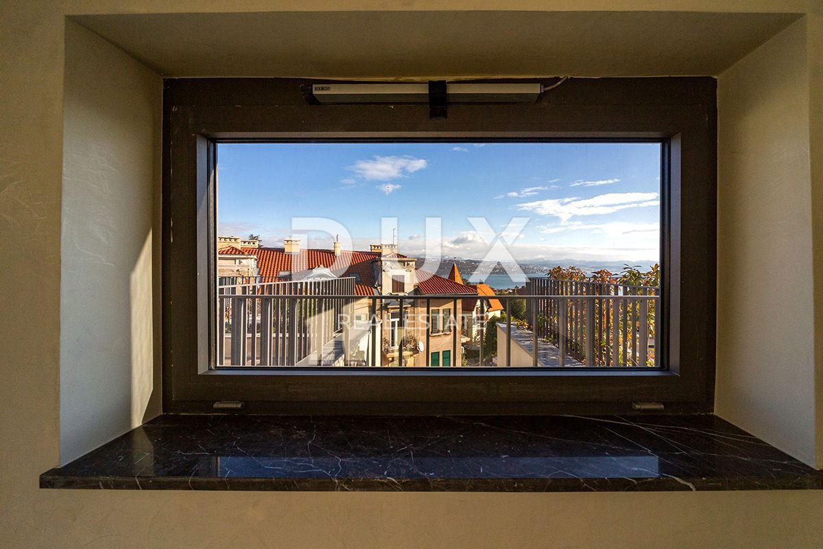 OPATIJA, CENTRO - nuova costruzione, appartamento più grande nel centro di Opatija con terrazza sul tetto e vista panoramica sul mare, garage, terrazza