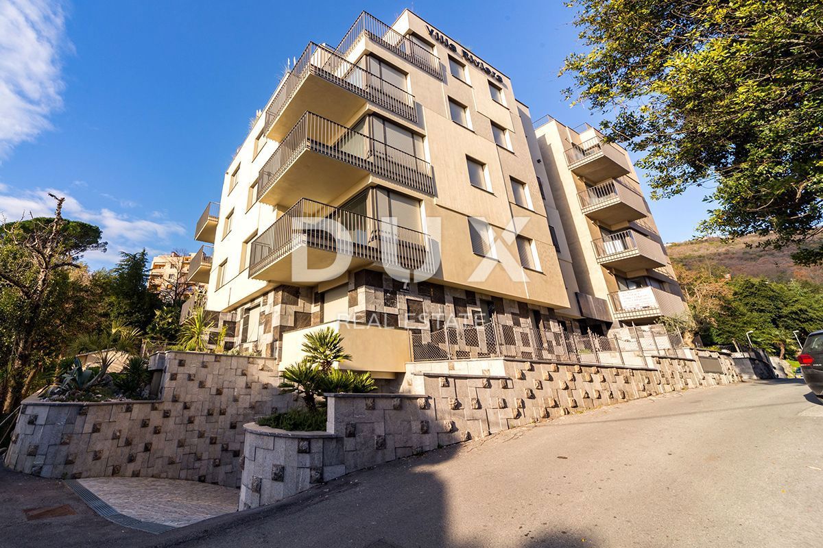 OPATIJA, CENTRO - nuova costruzione, appartamento più grande nel centro di Opatija con terrazza sul tetto e vista panoramica sul mare, garage, terrazza