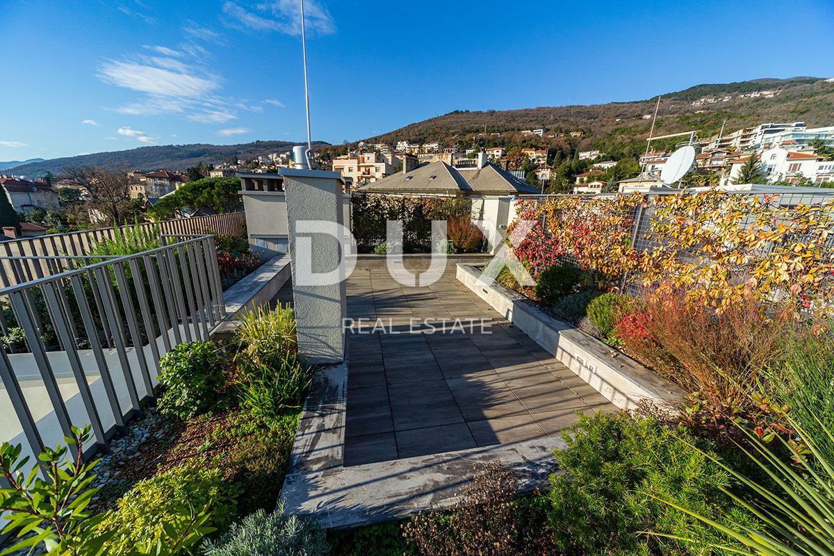 OPATIJA, CENTRO - nuova costruzione, appartamento più grande nel centro di Opatija con terrazza sul tetto e vista panoramica sul mare, garage, terrazza