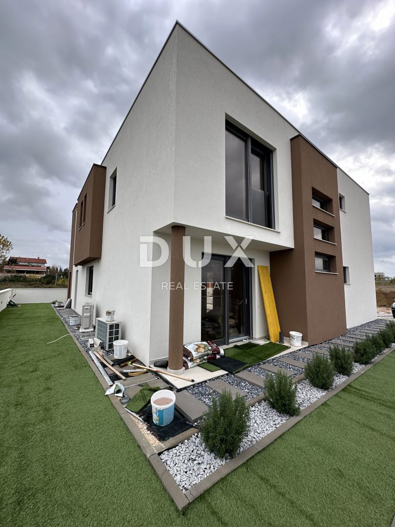 ZADAR, SABUNIKE - Villa di lusso con piscina e vista mare