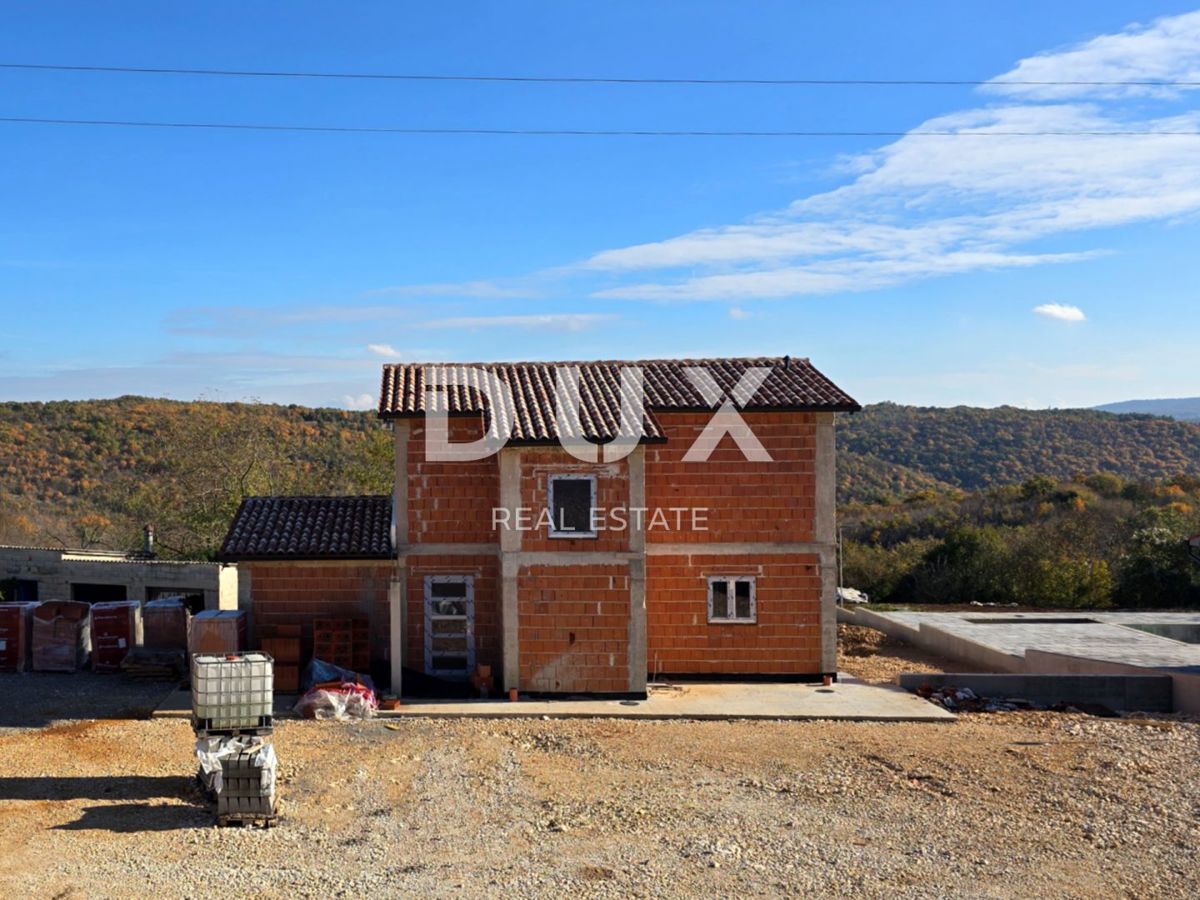 ISTRIA, LABIN - Casa con piscina e vista panoramica