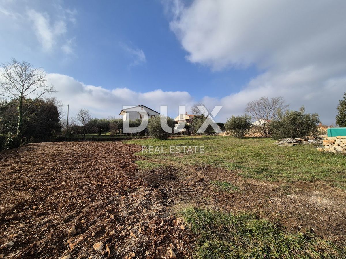 ISTRIA, KAŠTELIR - Terreno edificabile con progettazione concettuale e vista mare