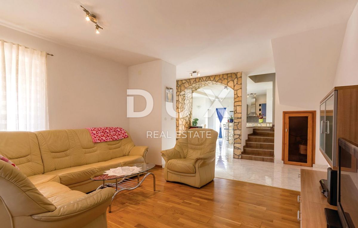 ISTRIA, LABIN - Casa con piscina