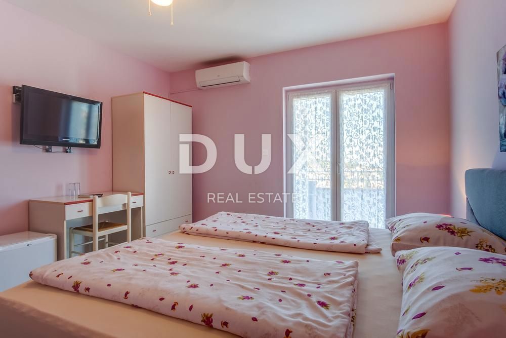 MALI LOŠINJ, CENTRO – Villa a Mali Lošinj, a 200 m dal mare – Vista perfetta e attività commerciale avviata