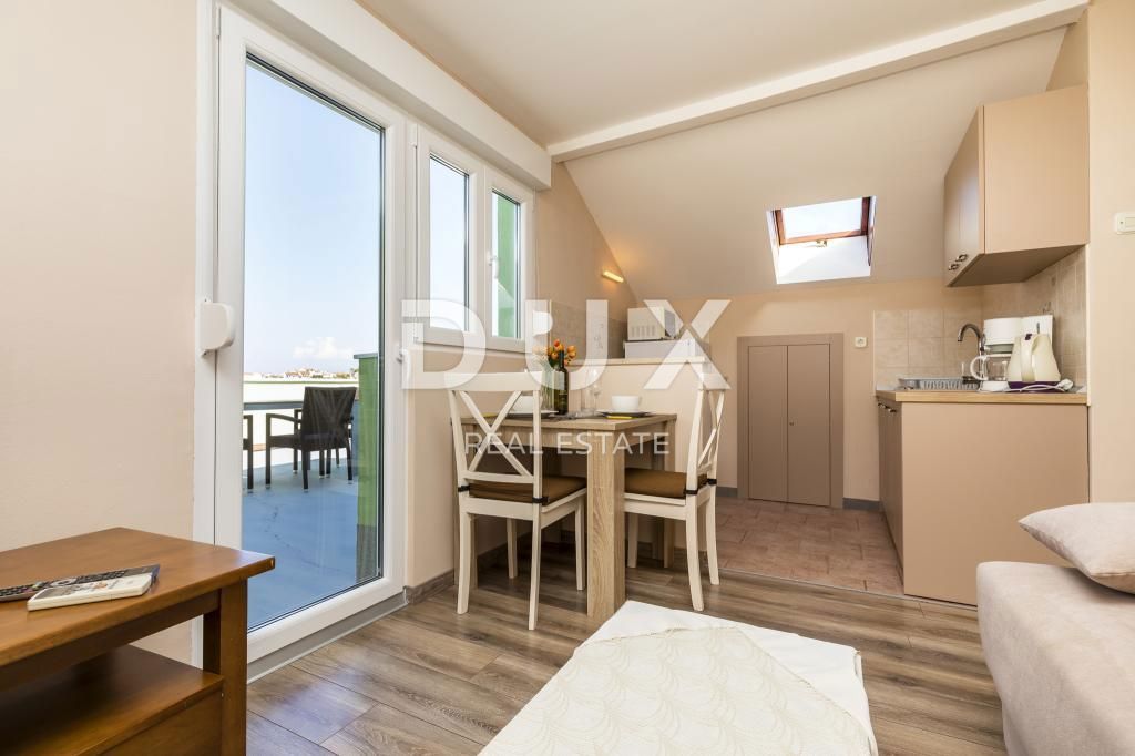 MALI LOŠINJ, CENTRO – Villa a Mali Lošinj, a 200 m dal mare – Vista perfetta e attività commerciale avviata