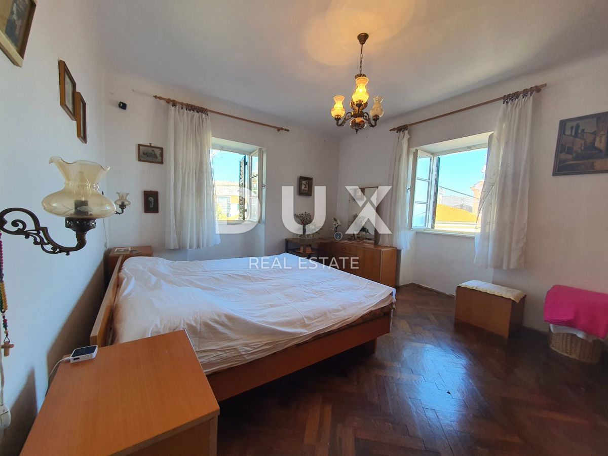 OPATIJA, VOLOSKO - romantico appartamento retrò in una casa al mare mantenuta, centro di Volosko, RARAMENTE IN OFFERTA!