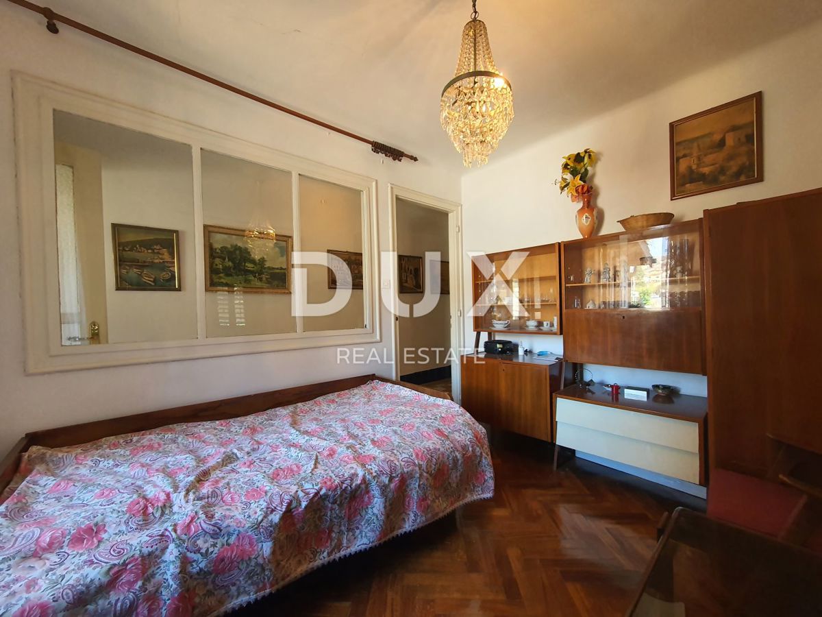 OPATIJA, VOLOSKO - romantico appartamento retrò in una casa al mare mantenuta, centro di Volosko, RARAMENTE IN OFFERTA!