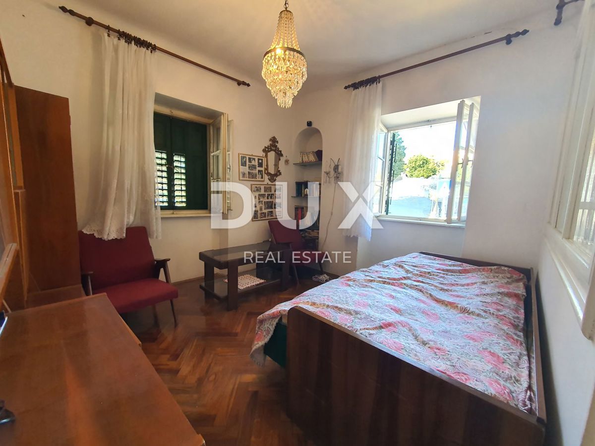 OPATIJA, VOLOSKO - romantico appartamento retrò in una casa al mare mantenuta, centro di Volosko, RARAMENTE IN OFFERTA!