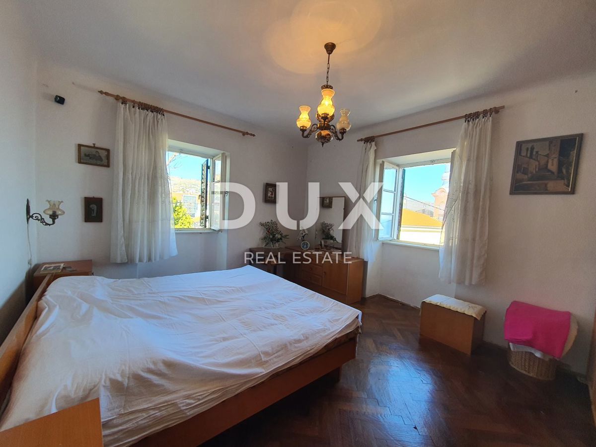 OPATIJA, VOLOSKO - romantico appartamento retrò in una casa al mare mantenuta, centro di Volosko, RARAMENTE IN OFFERTA!