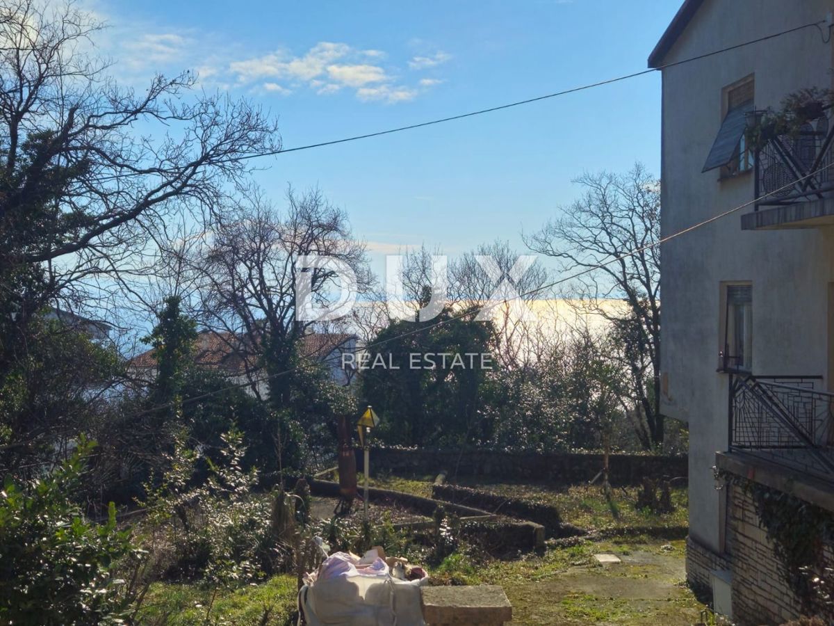 OPATIJA, VOLOSKO - casa indipendente con grande potenziale vicino al mare e ad Opatija
