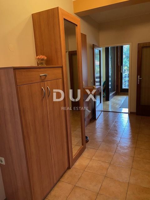 ABBAZIA - casa indipendente, 350 m2, vista, giardino, piscina!!!