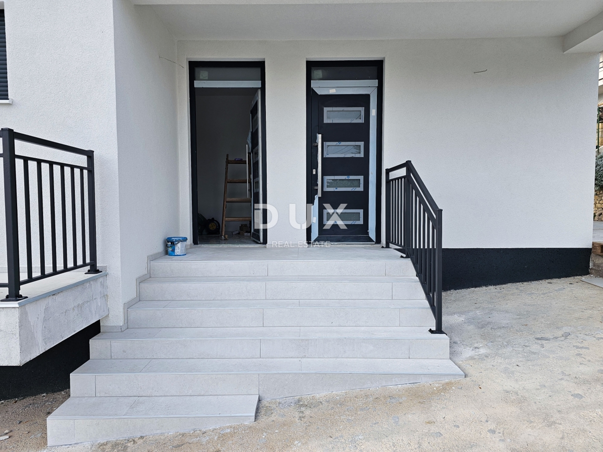 ISOLA DI RAB, BANJOL - Appartamento al piano terra di un nuovo edificio con giardino 