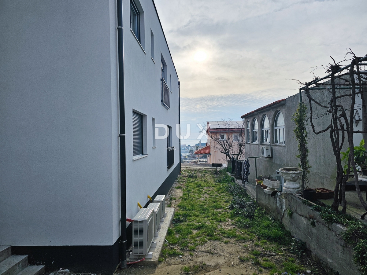 ISOLA DI RAB, BANJOL - Appartamento al piano terra di un nuovo edificio con giardino 