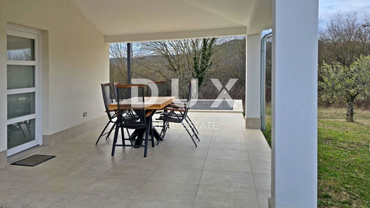 ISTRIA, CEROVLJE - Casa con piscina e due terreni edificabili