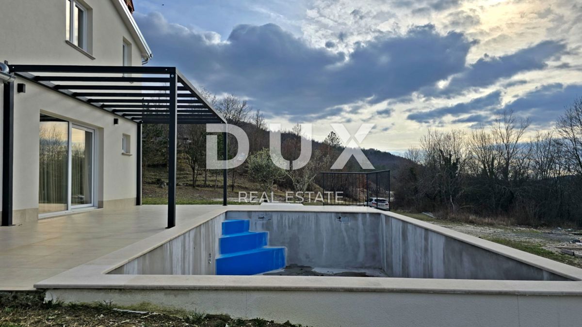ISTRIA, CEROVLJE - Casa con piscina e due terreni edificabili