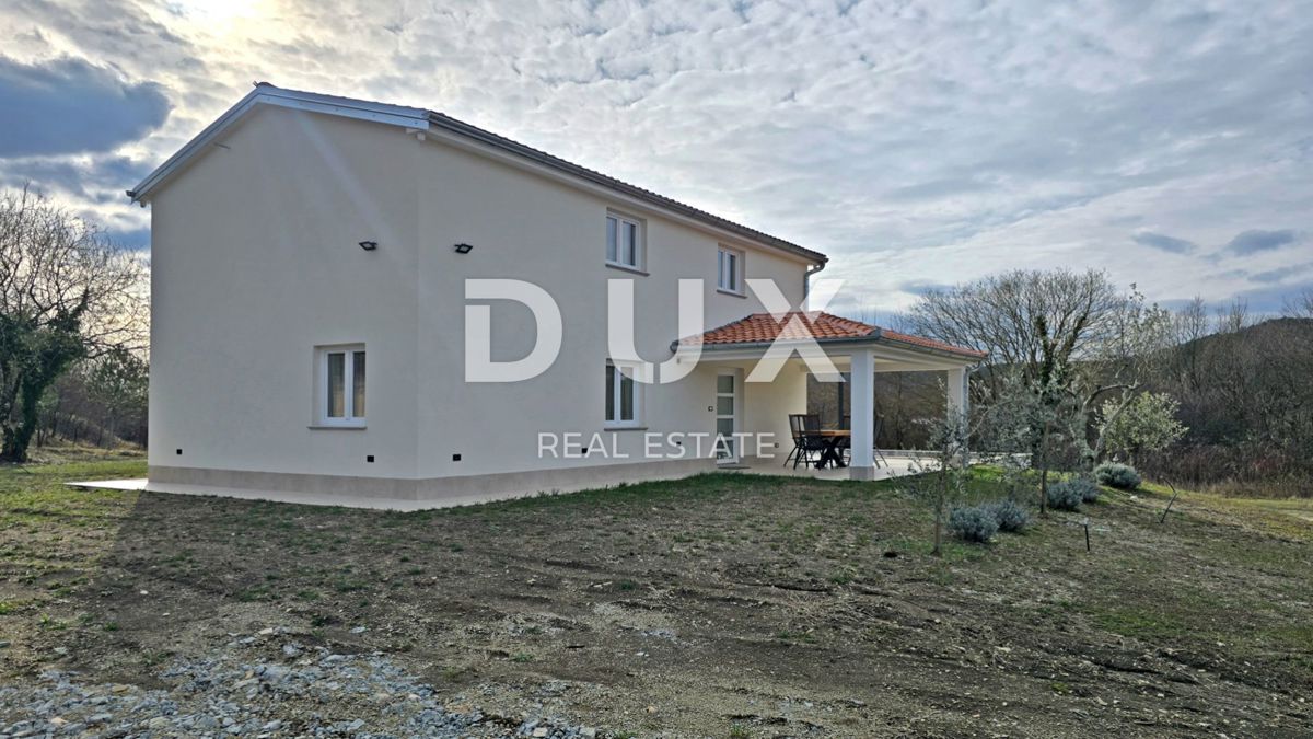 ISTRIA, CEROVLJE - Casa con piscina e due terreni edificabili