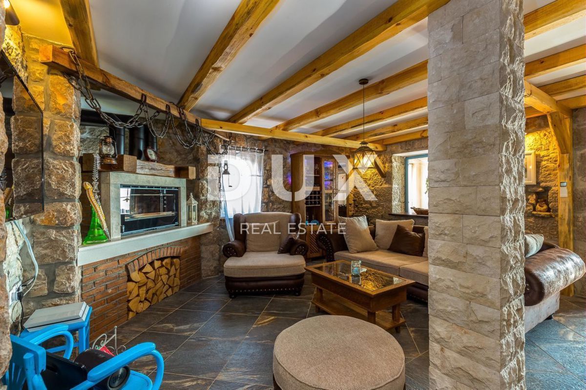 JABLANAC - casa 260m2 con piscina e vista mare