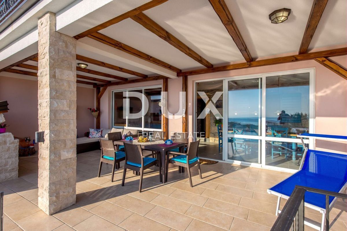 JABLANAC - casa 260m2 con piscina e vista mare