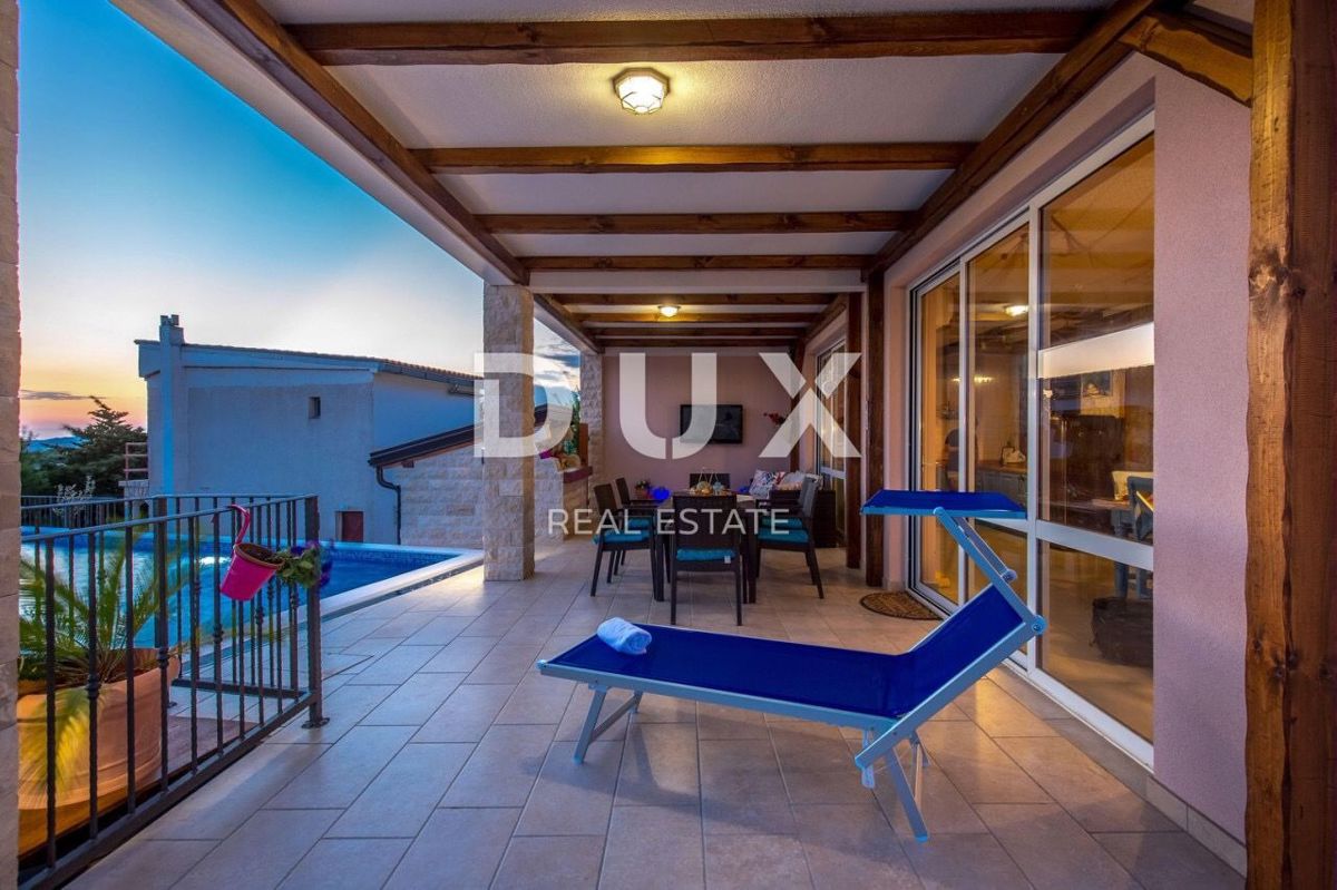JABLANAC - casa 260m2 con piscina e vista mare