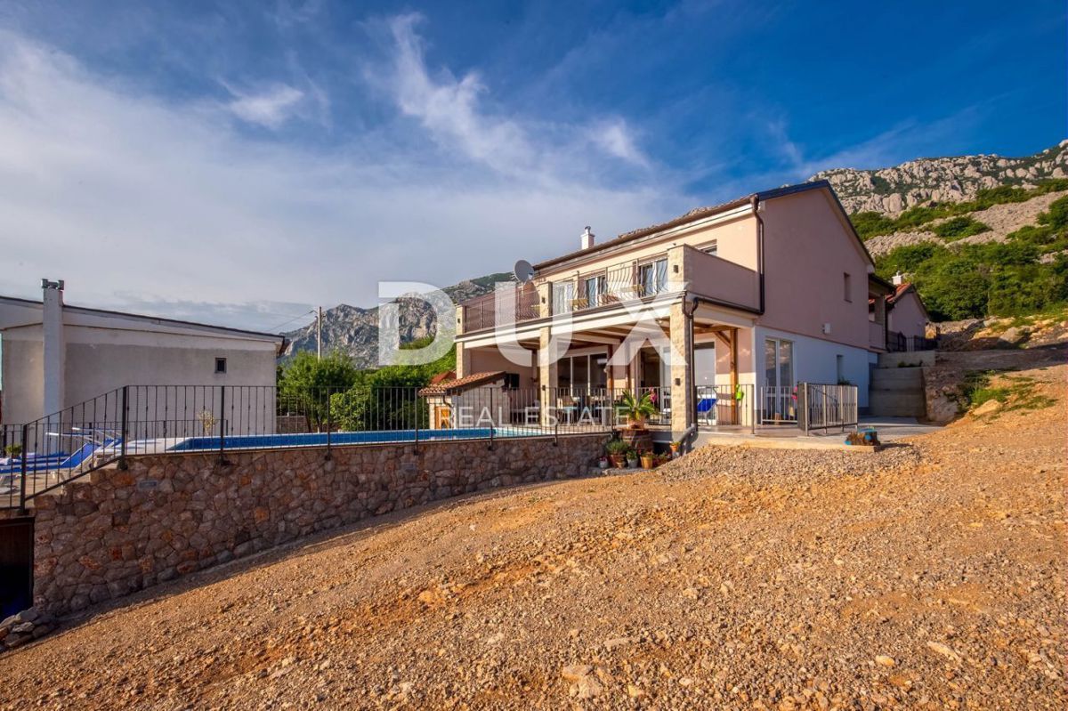 JABLANAC - casa 260m2 con piscina e vista mare