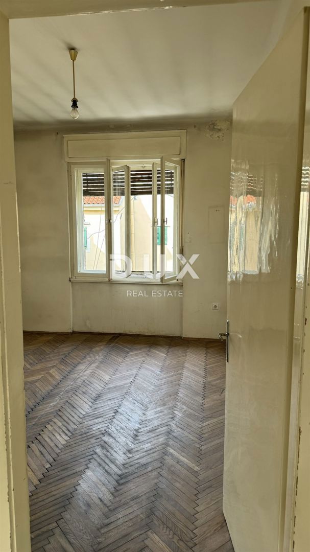 RIJEKA, CENTRO - Appartamento da ristrutturare come investimento