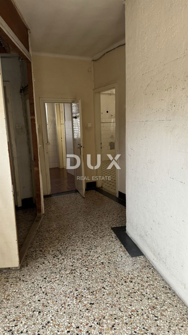 RIJEKA, CENTRO - Appartamento da ristrutturare come investimento