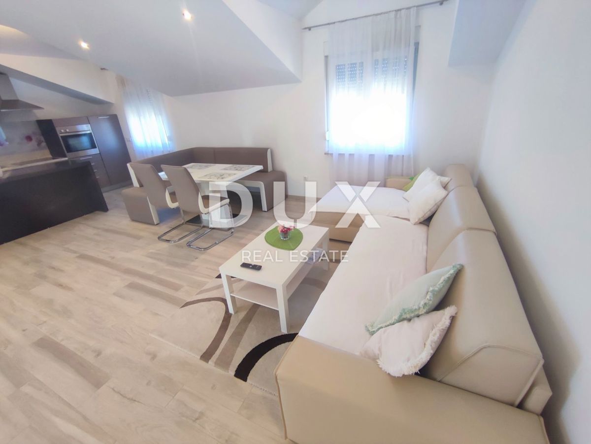 ISTRIA, VALBANDON - Casa con appartamenti vicino al mare con 7 appartamenti e un grande giardino