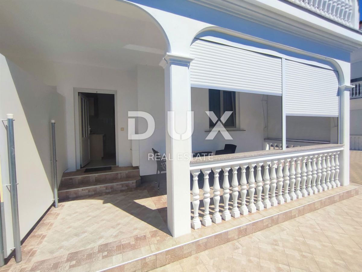 ISTRIA, VALBANDON - Casa con appartamenti vicino al mare con 7 appartamenti e un grande giardino