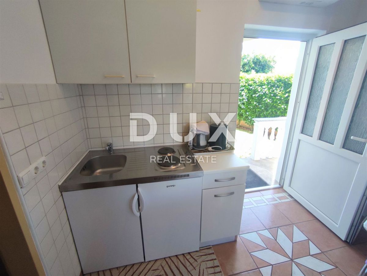 ISTRIA, VALBANDON - Casa con appartamenti vicino al mare con 7 appartamenti e un grande giardino
