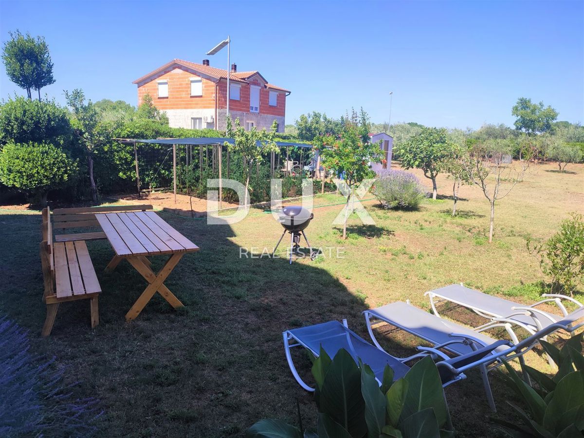 ISTRIA, VALBANDON - Casa con appartamenti vicino al mare con 7 appartamenti e un grande giardino