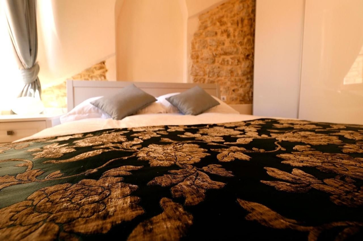 ISTRIA, BALE - Bellissima casa in pietra con dettagli architettonici moderni!