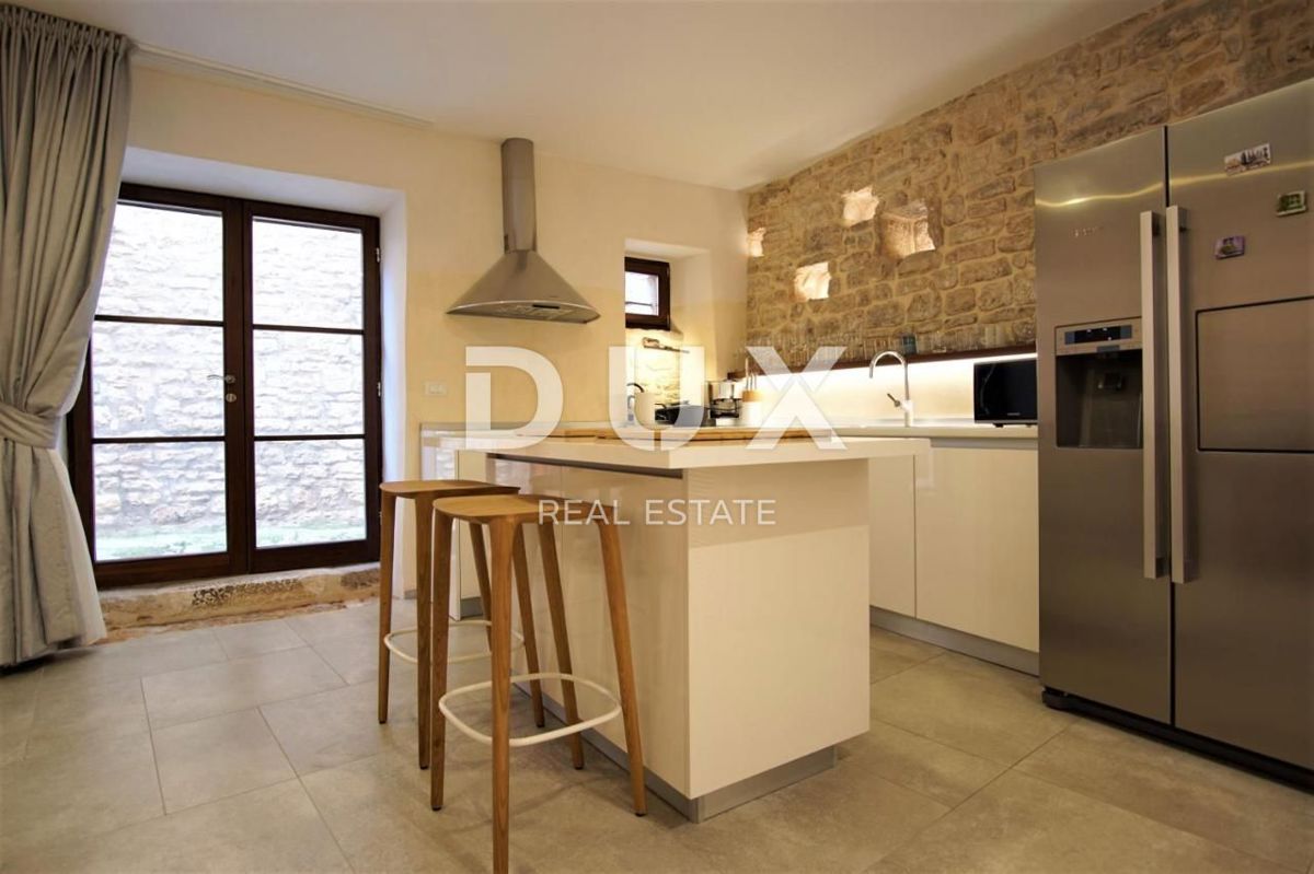 ISTRIA, BALE - Bellissima casa in pietra con dettagli architettonici moderni!