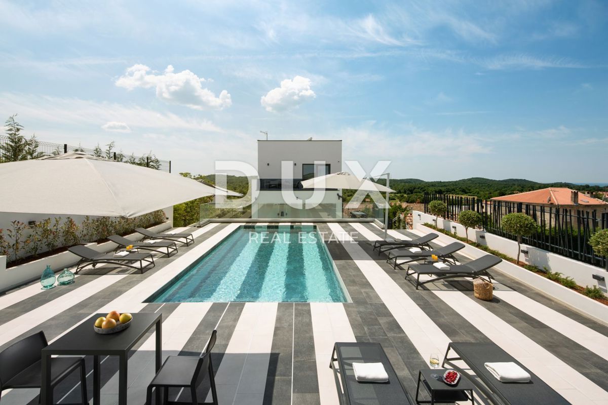 ISTRIA, VRSAR (dintorni) - Villa di lusso con campo da tennis, piscina e vista mare