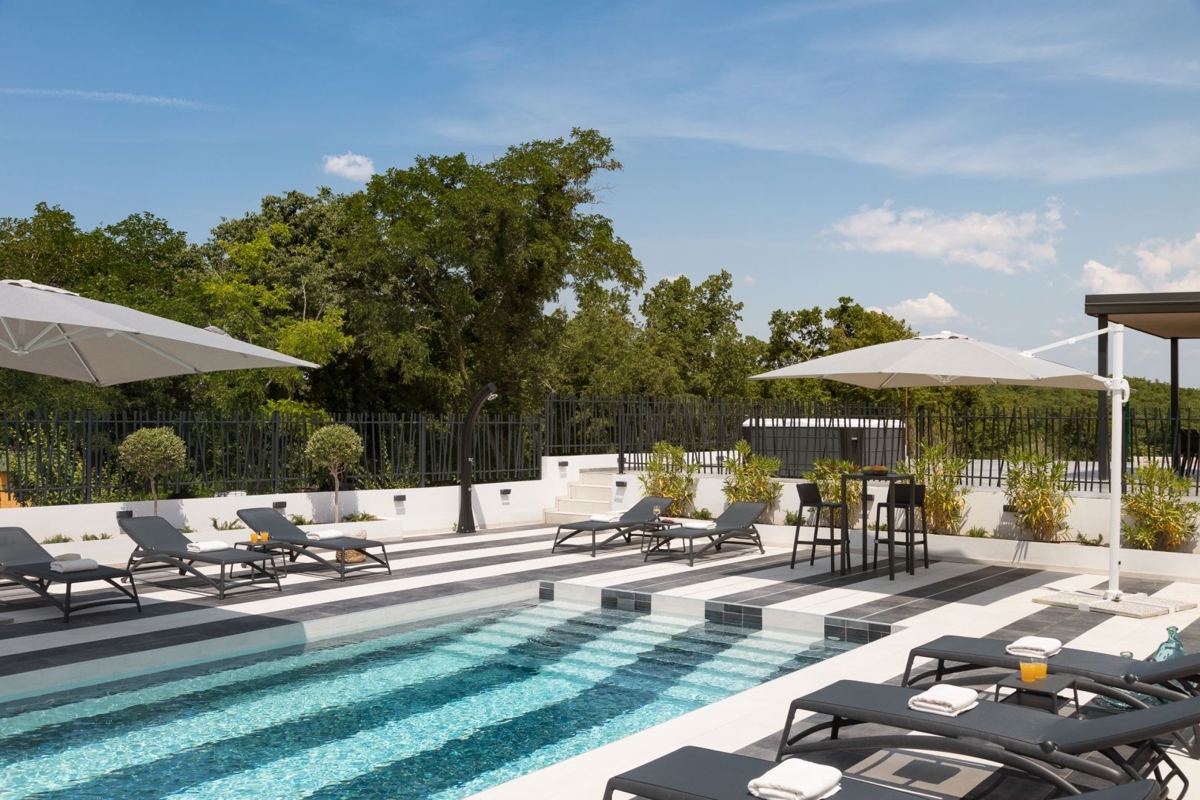 ISTRIA, VRSAR (dintorni) - Villa di lusso con campo da tennis, piscina e vista mare