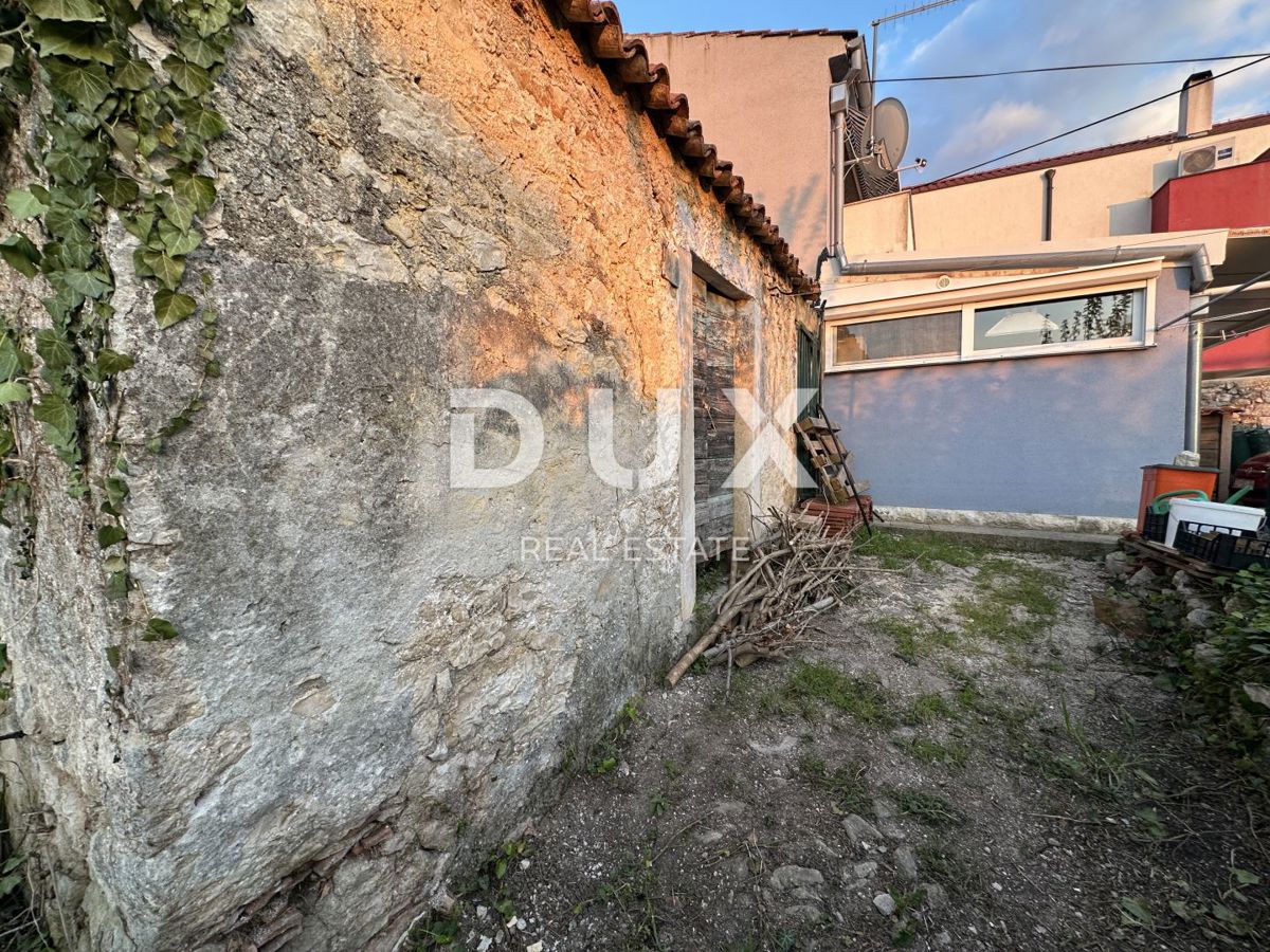 ZADAR, BOKANJAC - Vecchia casa con terreno edificabile 307m²