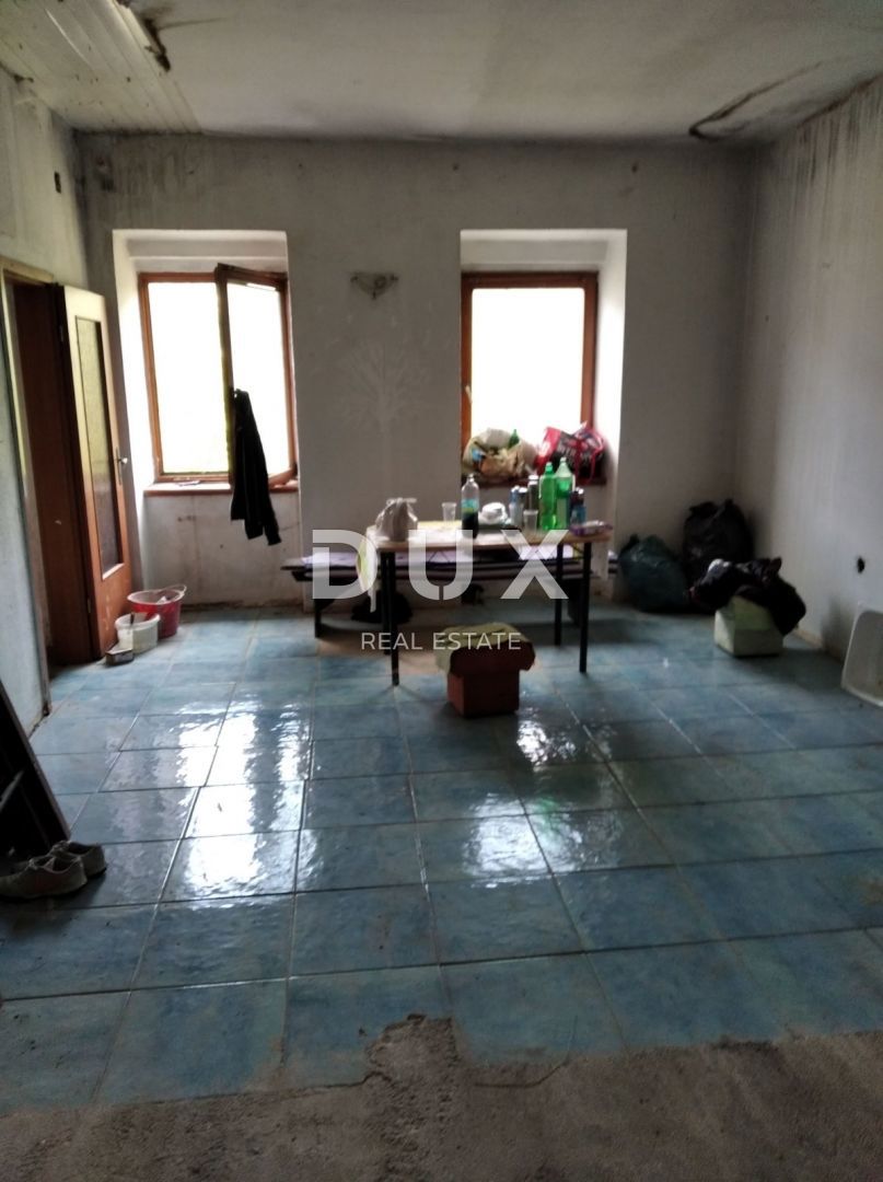 CRIKVENICA, DRIVENIK - Casa vicino al lago con giardino di 3850m2