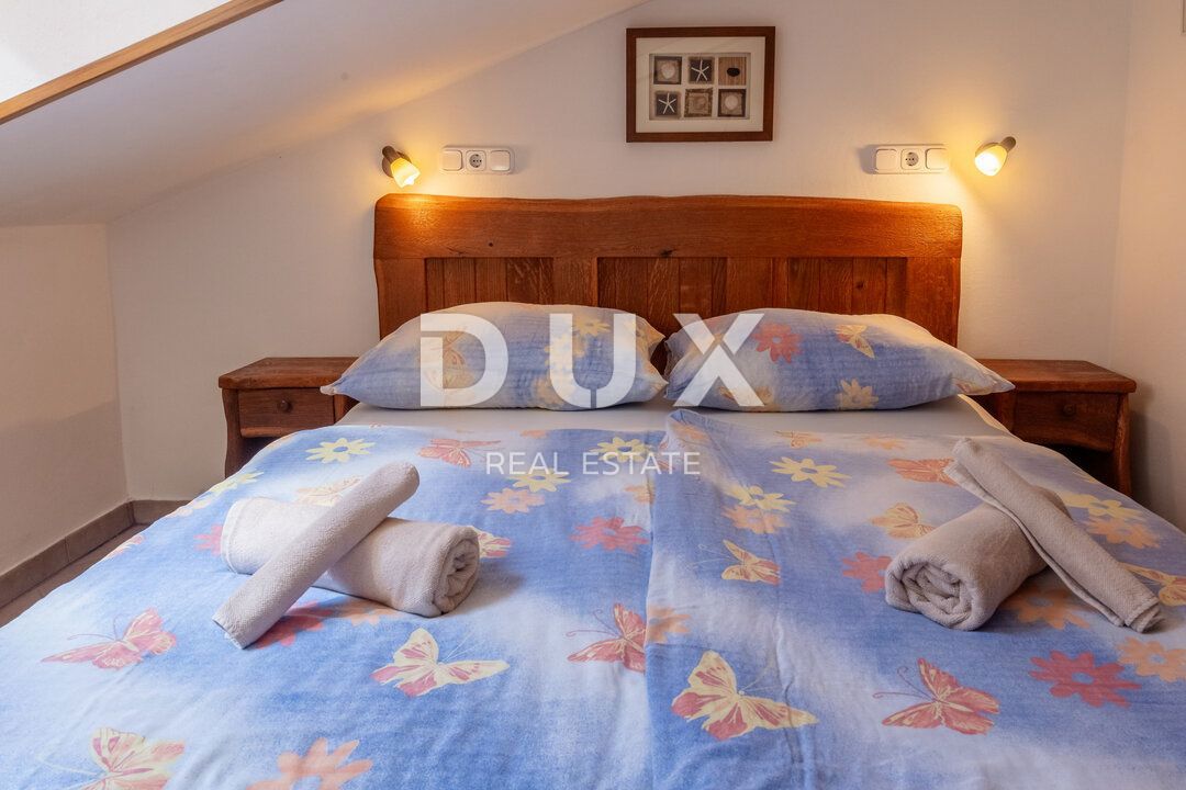 ISTRIA, ROVIGNO - Appartamento lussuoso e arredato con 2 camere da letto e soggiorno, prima fila al mare