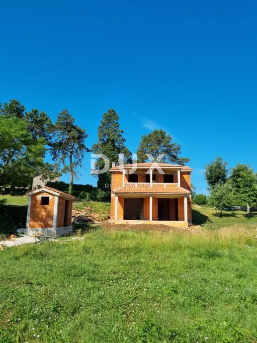 ISTRIA, PAZIN - Casa con piscina nel cuore dell'Istria (IN COSTRUZIONE)
