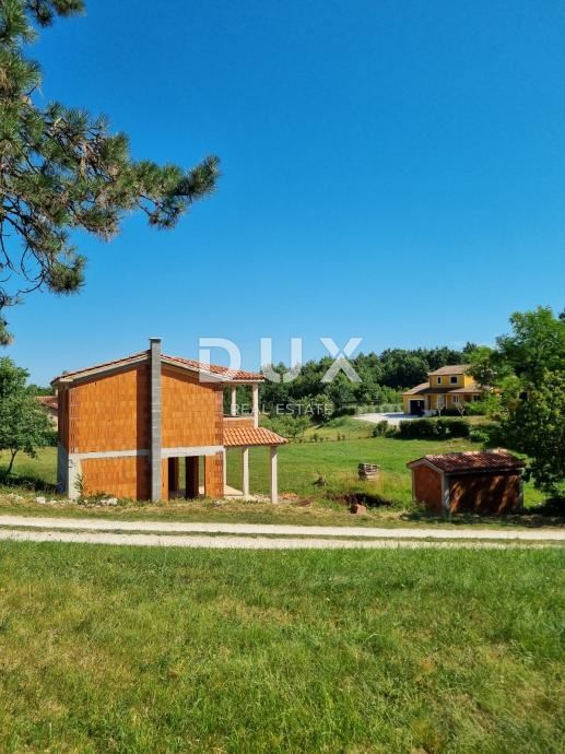 ISTRIA, PAZIN - Casa con piscina nel cuore dell'Istria (IN COSTRUZIONE)