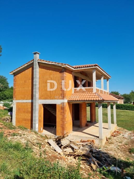 ISTRIA, PAZIN - Casa con piscina nel cuore dell'Istria (IN COSTRUZIONE)