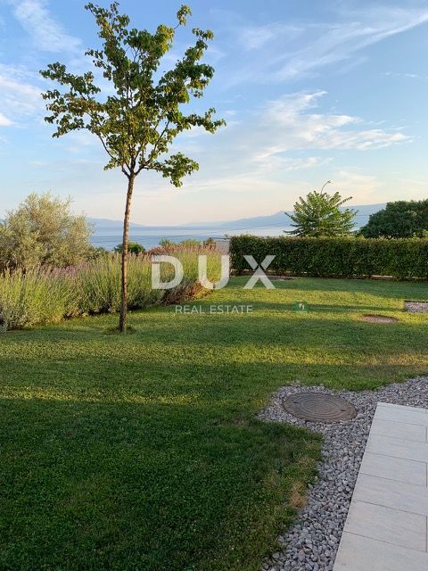MARČELJEVA DRAGA - appartamento 95m2, DB+3S, 1° piano con vista panoramica sul mare 