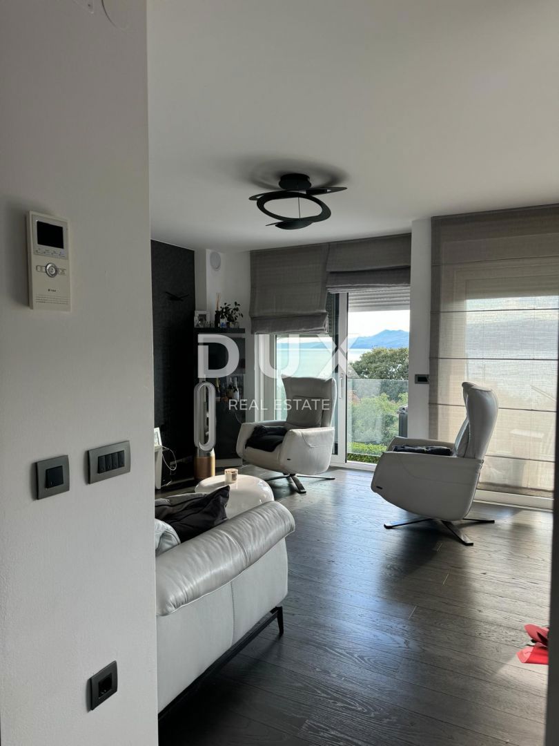 MARČELJEVA DRAGA - appartamento 95m2, DB+3S, 1° piano con vista panoramica sul mare 