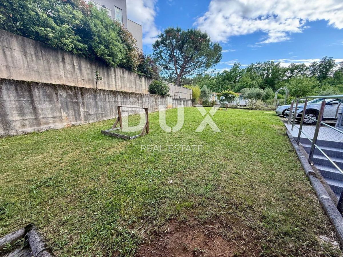 VIŠKOVO, MARINIĆI - 2 camere da letto + soggiorno, terrazza, taverna 55 m2, giardino 130 m2