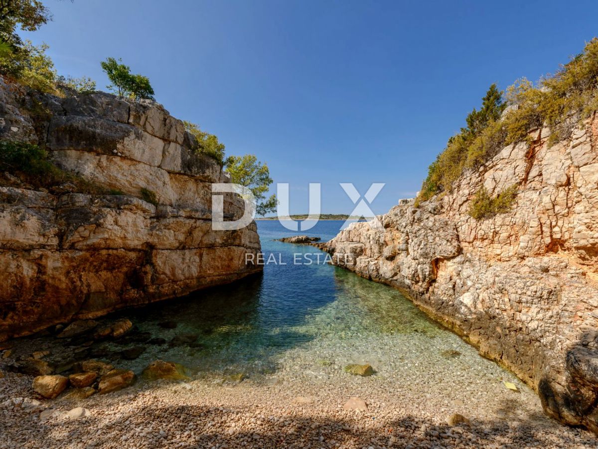 DALMAZIA, TROGIR - Oasi privata sulla spiaggia